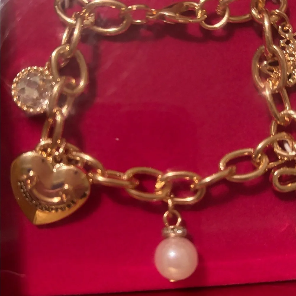 Juicy Couture 5-charm bracelet - NWT - Picture 4 of 5